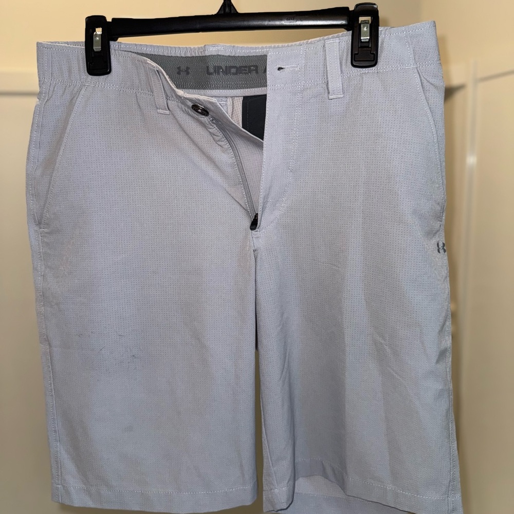 Under Armour Men's Gray Golf Shorts